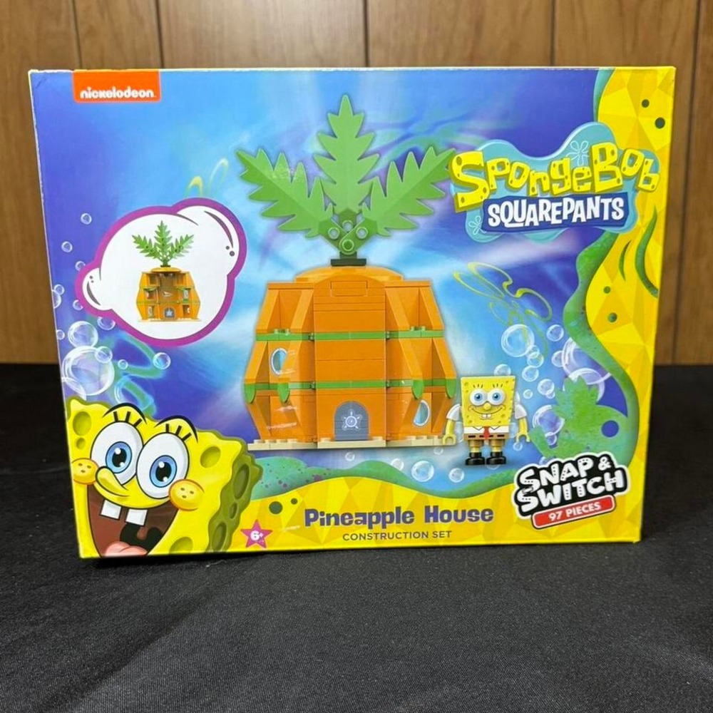SpongeBob SquarePants Pineapple House Snap‎ & Switch Building Brick Set